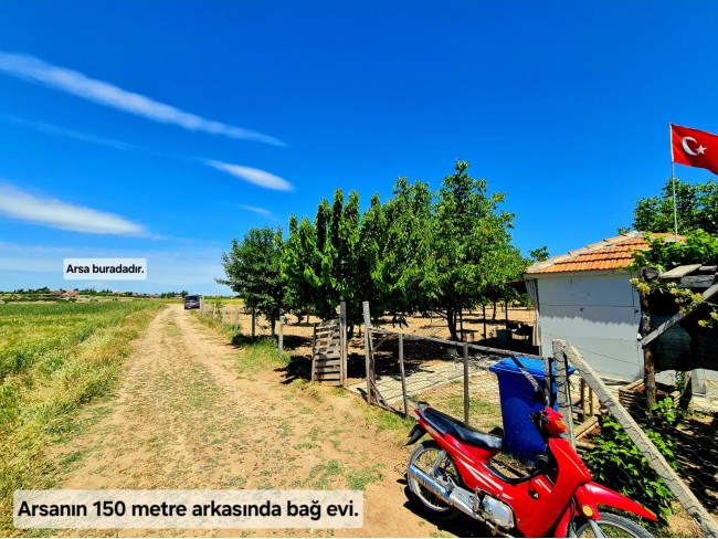 Uşak Ulubey Büyükkayalı'da %40 İmarlı 1.181 m2 Yolu Olan Kupon Arsa. Açıklamayı Okuyarak Arayınız.