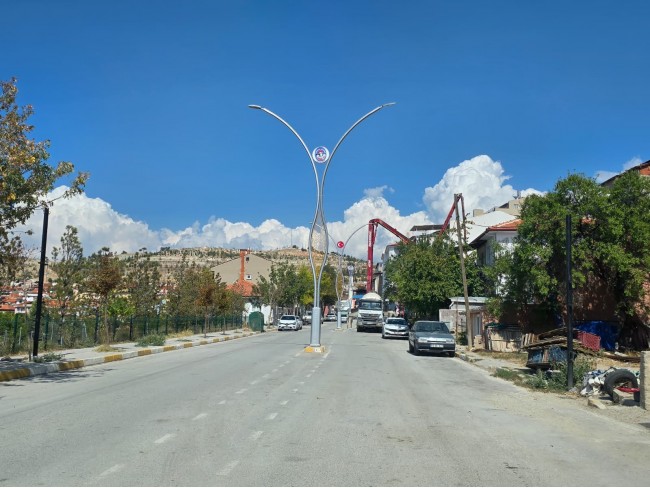 Kütahya Emet Örencik'de 1.463 m2 Köycivarı Manzaralı Çok Uygun Tarla. Açıklamayı Okuyarak Arayınız.