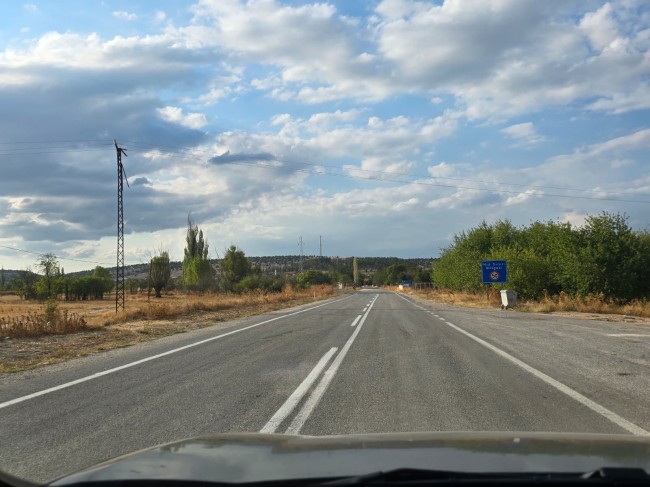 Kütahya Emet Örencik'de 1.463 m2 Köycivarı Manzaralı Çok Uygun Tarla. Açıklamayı Okuyarak Arayınız.