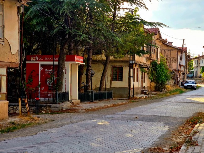 Kütahya Emet Örencik'de Köycivarı Otoyol Yanı 1.463 m2 Bakımlı Tarla. Açıklamayı Okuyarak Arayınız. Kütahya Emet Örencik'de Köycivarı Otoyol Yanı 1.463 m2 Bakımlı Tarla. Açıklamayı Okuyarak Arayınız.