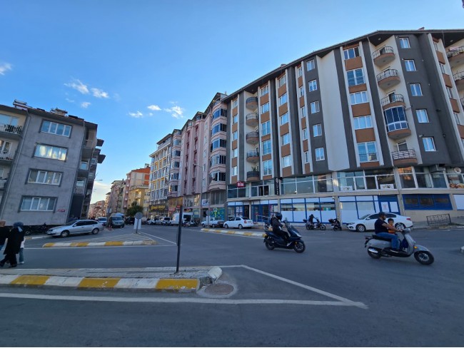 Balıkesir Dursunbey Alagüney'de 2.870 m2 Resmi Yollu Çok Uygun Tarla. Açıklamayı Okuyarak Arayınız.