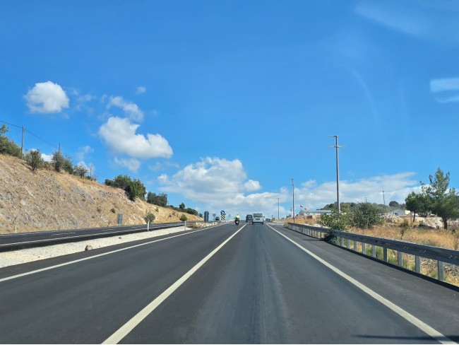 Balıkesir Dursunbey Alagüney'de 2.870 m2 Resmi Yollu Çok Uygun Tarla. Açıklamayı Okuyarak Arayınız.