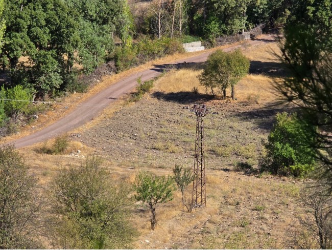 Balıkesir Dursunbey Alagüney'de 2.870 m2 Resmi Yollu Çok Uygun Tarla. Açıklamayı Okuyarak Arayınız.