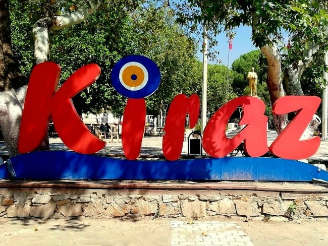 İzmir Kiraz Pınarbaşı'nda 1.449 m2 Manzaralı Yol Üstünde Arsa. İlan Açıklamasını Okuyarak Arayınız.