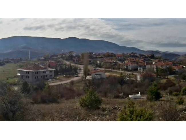 İzmir Bergama Yukarıada 19.897 m2 Bahçe. Antep Fıstığı, Ceviz, Kestane, Zeytin. Açıklamayı Okuyunuz.