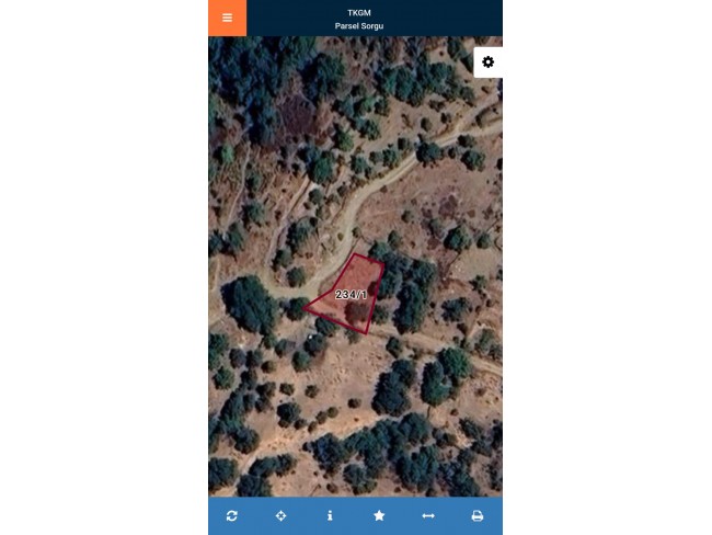 İzmir Tire Küçükkemerdere'de 290 m2 Manzaralı Güzel Cevizlik. İlan Açıklamasını Okuyarak Arayınız.