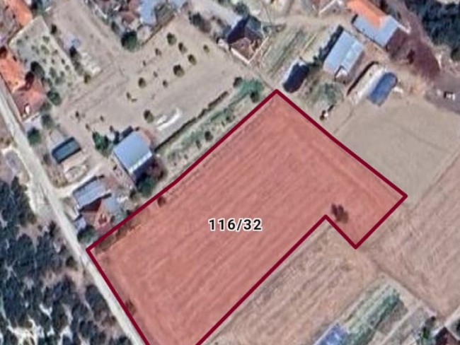 Uşak Ulubey Aksaz Köyünde 5.880 m Yatırımlık Tarla. İlan Açıklamasını Okuyarak Arayınız. Uşak Ulubey Aksaz Köyünde 5.880 m Yatırımlık Tarla. İlan Açıklamasını Okuyarak Arayınız.