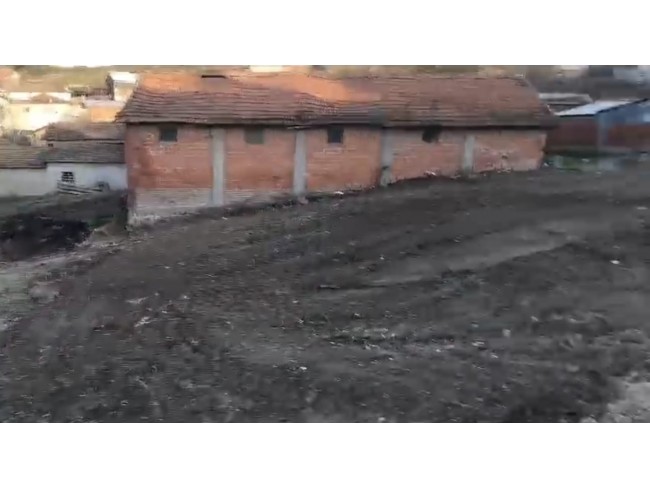 Balıkesir Susurluk Dereköy'de 411 m2 Köyiçi Arsa ve 32 Büyükbaş Hayvan Çiftliği. Açıklamayı Okuyunuz Balıkesir Susurluk Dereköy'de 411 m2 Köyiçi Arsa ve 32 Büyükbaş Hayvan Çiftliği. Açıklamayı Okuyunuz