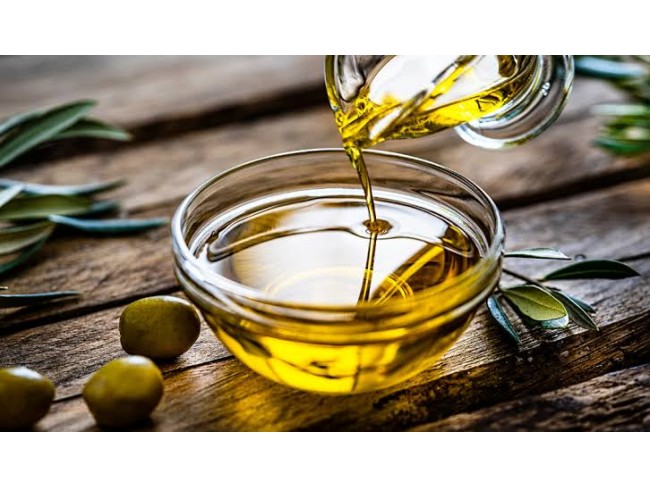 İzmir Beydağ Erikli'de Köy Yanı 9.300 m2 Zeytinlik ve İncir Bahçesi. Açıklamayı Okuyarak Arayınız.