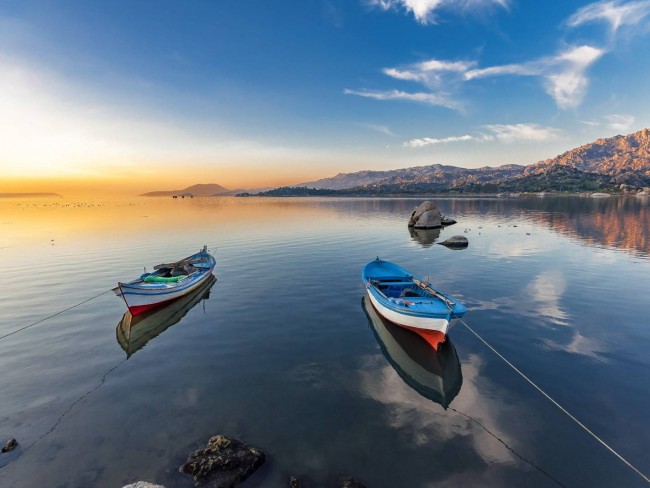 Aydın Didim Akyeniköy Merkezde, Denize ve Bafa Gölüne Yakın 355 m2 İmarlı Arsa. Açıklamayı Okuyunuz.