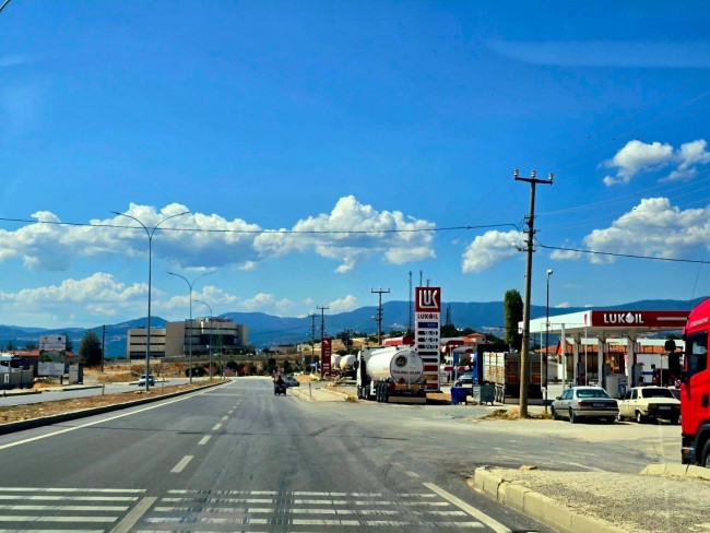 Kütahya Emet Örencik Köyiçi Elektrik Sulu Şeker Pancarı Ekili 1.463 M2 Tarla. Açıklamayı Okuyunuz